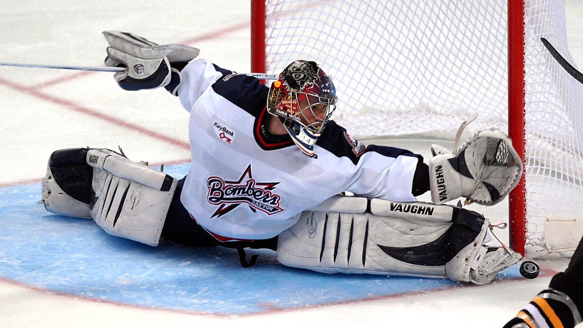 美洲杯激烈拼抢：团队协作和个人突破的完美融合，美洲杯合作伙伴